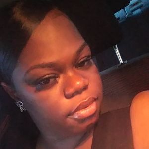 Meet your Posher, Karolyn